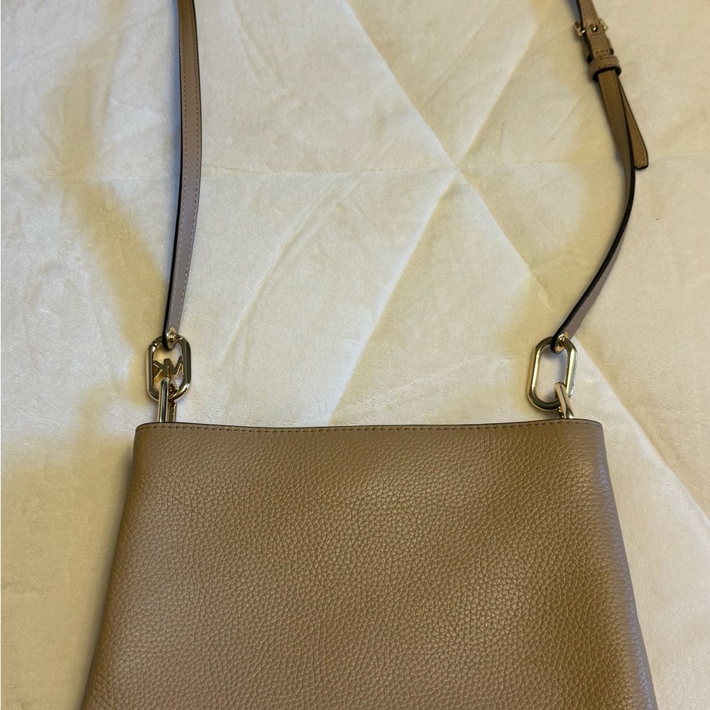 Michael Kors Trisha Beige Leather Crossbody Bag - Picture 2 of 11